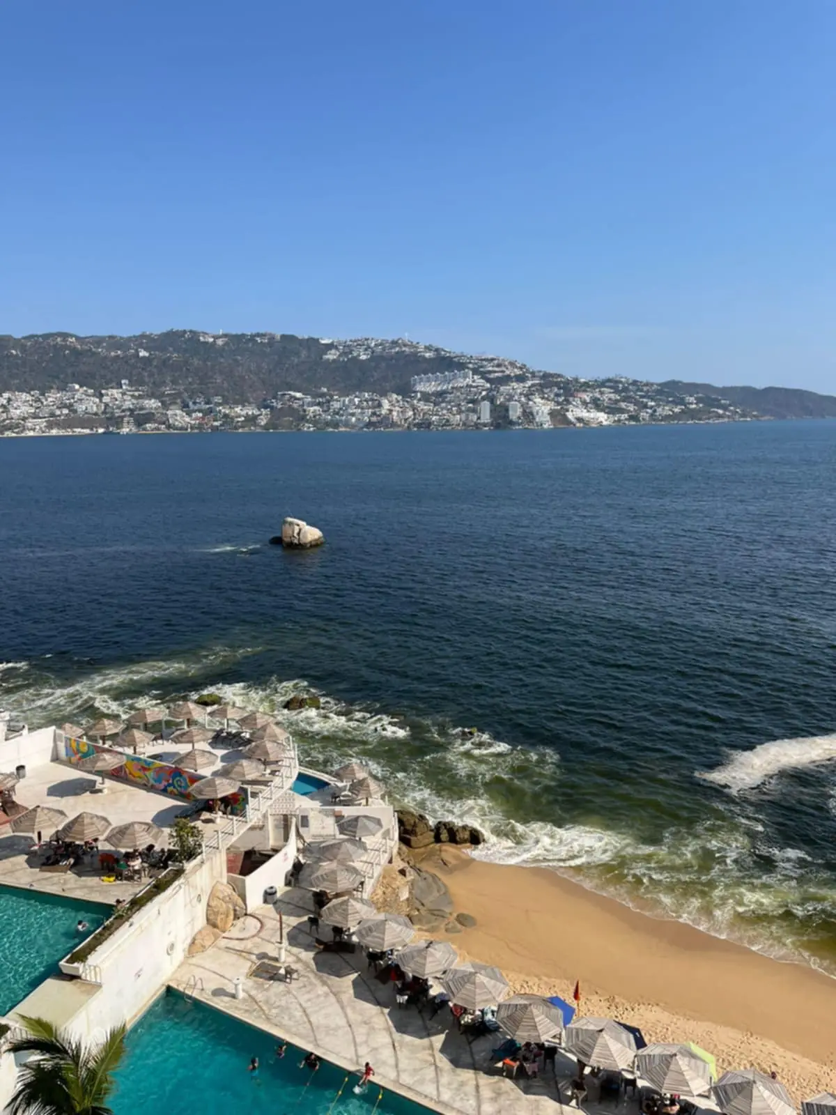 Vista a la playa desde el condominio