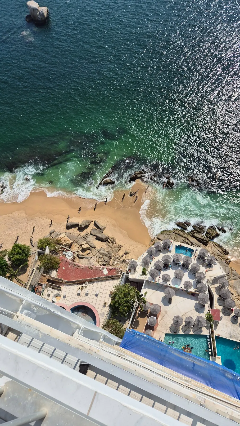 Acceso a playa visto desde el edificio